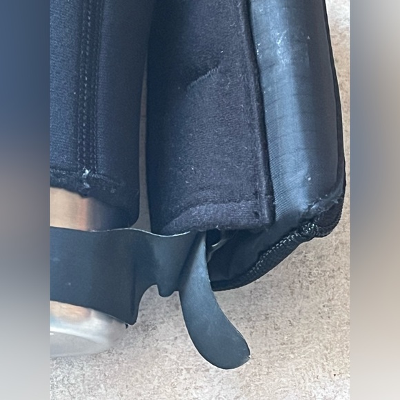 Amphipod for Lululemon Stainless Steel Water Bottle Zippered Pouch - Picture 4 of 14